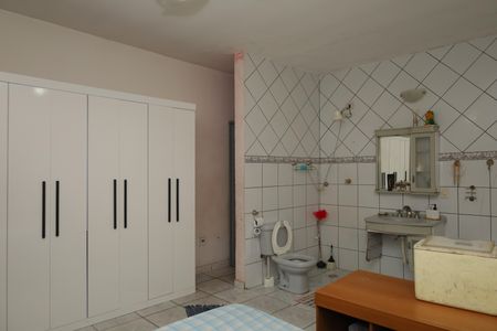 Casa à venda com 170m², 4 quartos e 4 vagasQuarto 4 - Suíte