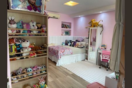 Casa à venda com 458m², 4 quartos e 3 vagas