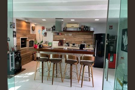 Casa à venda com 458m², 4 quartos e 3 vagas