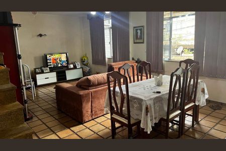 Casa à venda com 3 quartos, 285m² em Inhaúma, Rio de Janeiro