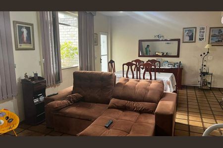 Casa à venda com 3 quartos, 285m² em Inhaúma, Rio de Janeiro