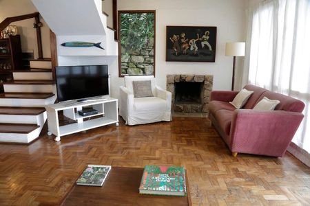 Casa à venda com 400m², 5 quartos e 2 vagas