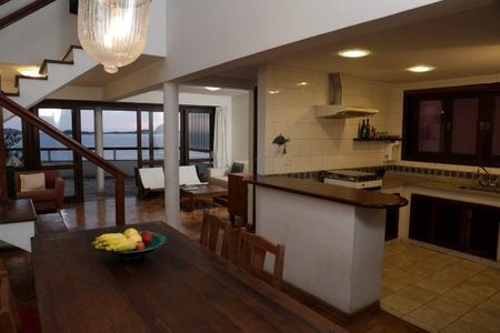 Casa à venda com 400m², 5 quartos e 2 vagas