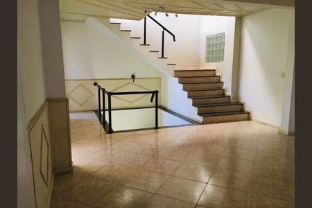 Casa à venda com 460m², 3 quartos e 2 vagas