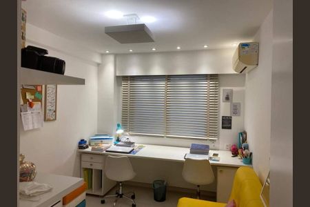 Apartamento à venda com 130m², 4 quartos e 2 vagas