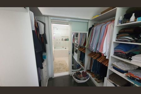 Casa à venda com 700m², 5 quartos e 2 vagas