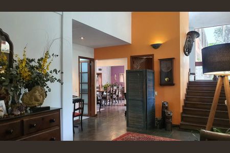 Casa à venda com 700m², 5 quartos e 2 vagas