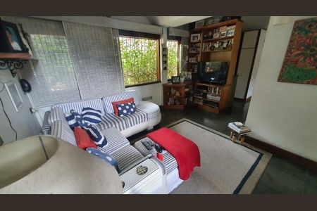 Casa à venda com 700m², 5 quartos e 2 vagas