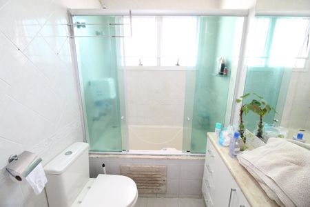 Apartamento para alugar com 128m², 4 quartos e 2 vagasBanheiro da Suíte