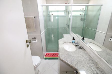 Apartamento para alugar com 128m², 4 quartos e 2 vagasBanheiro Social