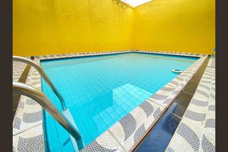 Casa à venda com 180m², 5 quartos e 2 vagas