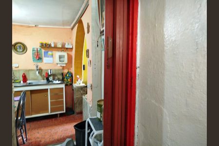 Casa à venda com 330m², 2 quartos e 4 vagasCasa 2: Banheiro