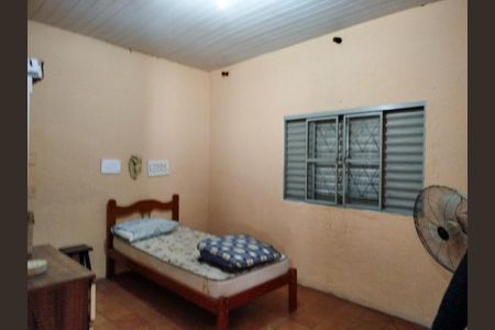 Casa 1: Quarto de casa à venda com 2 quartos, 330m² em Vila Formosa, São Paulo