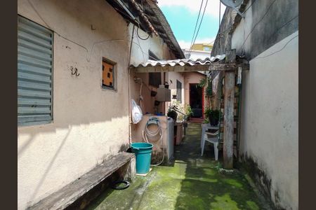 Casa à venda com 330m², 2 quartos e 4 vagasQuintal