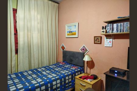 Casa à venda com 330m², 2 quartos e 4 vagasCasa 2: Quarto