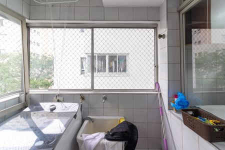 Apartamento para alugar com 70m², 3 quartos e 1 vagaÁrea de Serviço