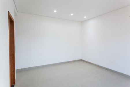 Casa de condomínio à venda com 210m², 3 quartos e 4 vagassuite 3