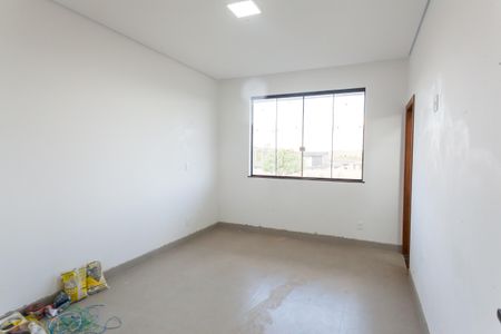 Casa de condomínio à venda com 210m², 3 quartos e 4 vagassuite 1