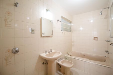 Apartamento para alugar com 83m², 2 quartos e sem vaga Apartamento para alugar com 83m², 2 quartos e sem vagaBanheiro