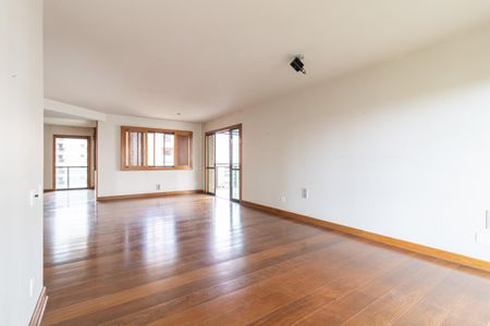 Apartamento à venda com 320m², 3 quartos e 4 vagasSala