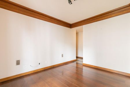 Apartamento à venda com 320m², 3 quartos e 4 vagasEscritório