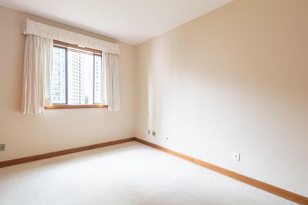 Apartamento à venda com 320m², 3 quartos e 4 vagasQuarto 