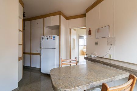 Apartamento à venda com 320m², 3 quartos e 4 vagasCopa