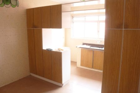 Casa à venda com 130m², 4 quartos e 1 vagaCozinha 2