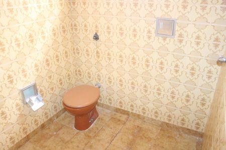 Casa à venda com 130m², 4 quartos e 1 vagaBanheiro 2