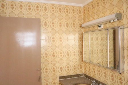 Casa à venda com 130m², 4 quartos e 1 vagaBanheiro 2