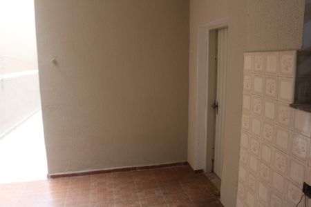 Casa à venda com 130m², 4 quartos e 1 vagaÁrea de Serviço