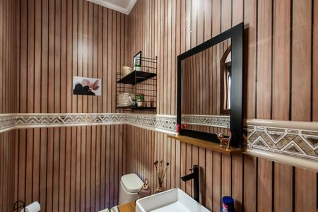 Casa à venda com 210m², 3 quartos e 2 vagas Casa à venda com 210m², 3 quartos e 2 vagasLavabo