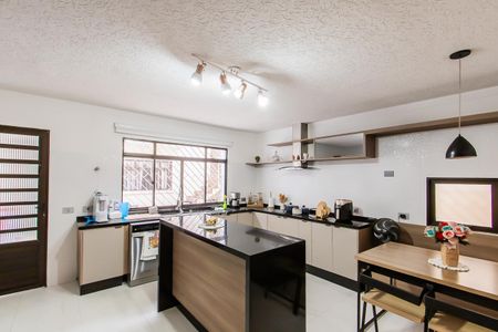 Casa à venda com 210m², 3 quartos e 2 vagas Casa à venda com 210m², 3 quartos e 2 vagasCozinha