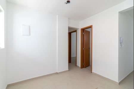 Sala de apartamento para alugar com 2 quartos, 40m² em Água Fria, São Paulo