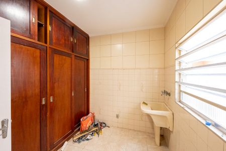 Casa de condomínio à venda com 200m², 3 quartos e 1 vagaLavanderia