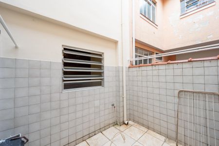 Casa de condomínio à venda com 200m², 3 quartos e 1 vagaQuintal