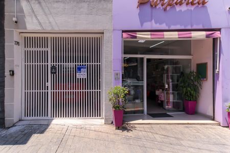 Casa à venda com 195m², 2 quartos e 1 vagaFachada