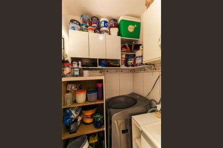 Casa à venda com 195m², 2 quartos e 1 vagaÁrea de Serviço