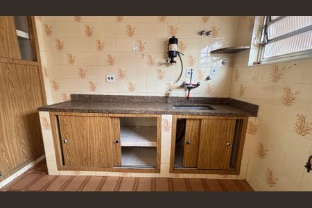 Casa à venda com 375m², 3 quartos e 8 vagasCozinha