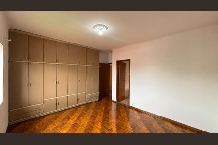 Casa à venda com 375m², 3 quartos e 8 vagasSuite