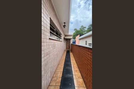 Casa à venda com 375m², 3 quartos e 8 vagasCorredor