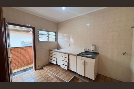 Casa à venda com 375m², 3 quartos e 8 vagasÁrea de Serviço