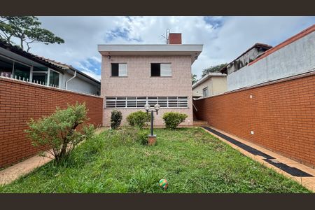 Casa à venda com 375m², 3 quartos e 8 vagasQuintal