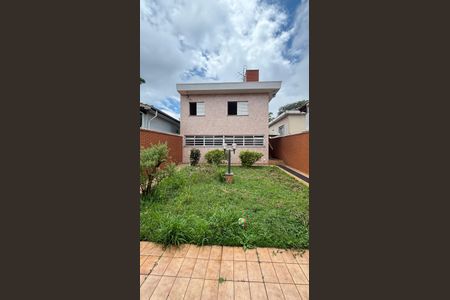 Casa à venda com 375m², 3 quartos e 8 vagasQuintal