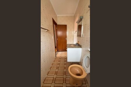 Casa à venda com 375m², 3 quartos e 8 vagasBanheiro da Suíte