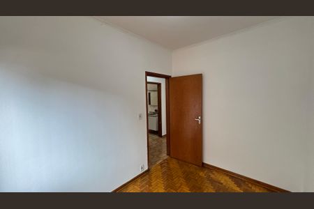 Casa à venda com 375m², 3 quartos e 8 vagasQuarto 2