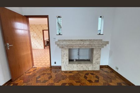 Casa à venda com 375m², 3 quartos e 8 vagasSala