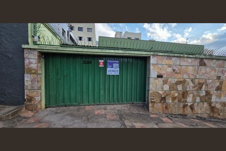 Casa à venda com 249m², 3 quartos e 3 vagasPlaquinha instalada