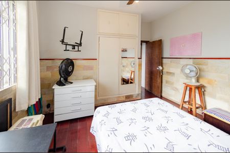 Casa à venda com 249m², 3 quartos e 3 vagasQuarto 2