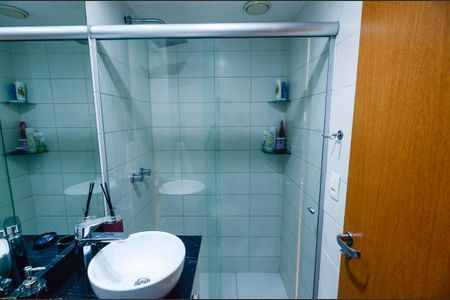 Apartamento à venda com 81m², 3 quartos e 1 vagaBanheiro Social